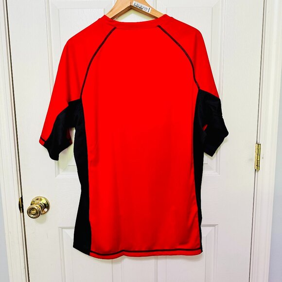 TESLA COLORBLOCK RED AND BLACK SHORT SLEEVE CREW NECK RASH GUARD SHIRT - Picture 2 of 5